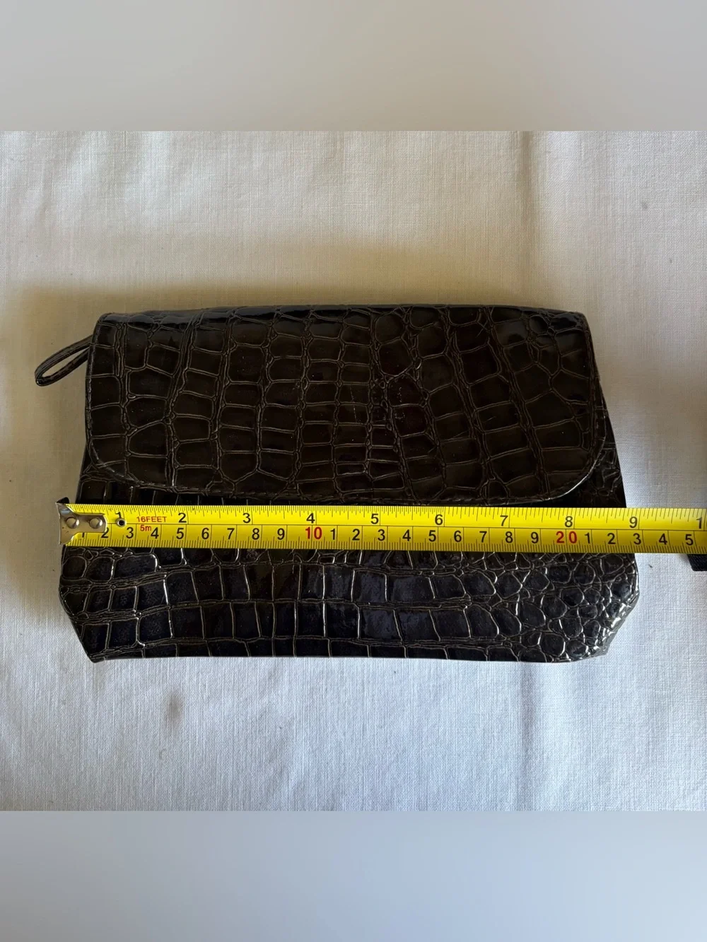 Bloomingdale’s “Bloomie’s” Small Brown Cosmetic Bag Crocodile pattern